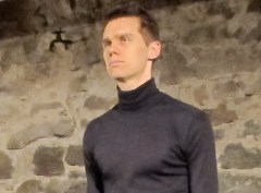 In the Ghetto är ingen munter sång.