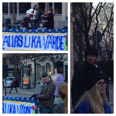 LIKA VÄRDA. Folkmusiker mot rasism, demokratiminister Birgitta Ohlsson och förra S-ledaren Mona Sahlin hörde till talarna. I bilden till höger också Liberala Ungdomsförbundets ordförande Linda Nordlund.