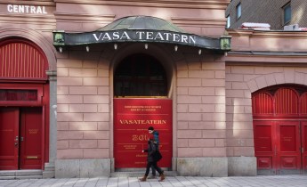 KULTURSCEN UNDER OMBYGGNAD. Vasateatern återöppnar i höst, en anrik privat scen i ny regi. Hur kan offentliga och privata aktörer stärka Stockholms kulturscen? (Wikimedia, Holger Ellgaard.)